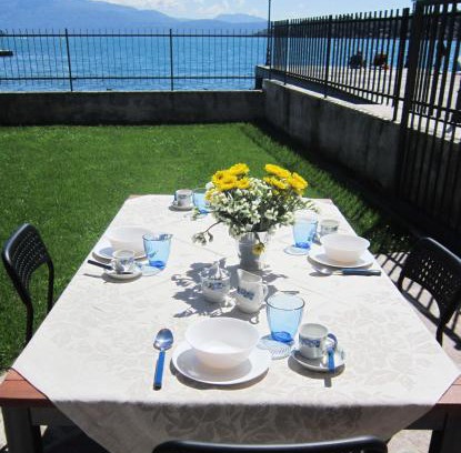Salo Apartment | Oceanfront Stay at Appartamento alle Rive - Rated 10/10