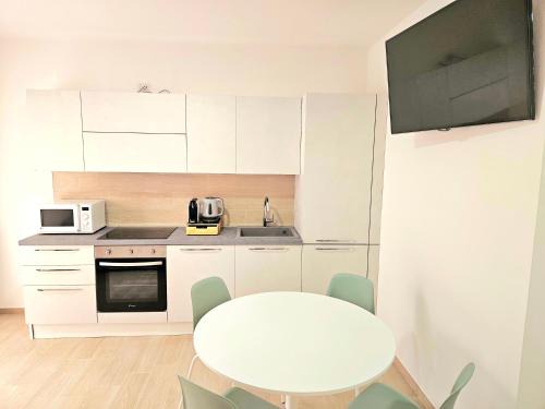 Mossini Apartment | Highly Rated Appartamento Alpi Retiche for Families