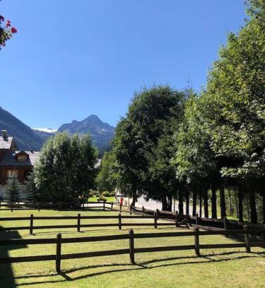La Thuile House | Spacious Apartment with Garden near Ski Slopes & Ocean Views