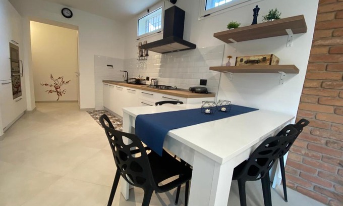 Cisano Apartment | Top-Rated Appartamento Anagiulia: Family-Friendly Stay