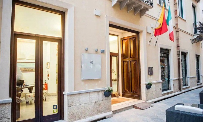 Trapani City Centre House | Central Appartamento Anice D: Family-Friendly with Wi-Fi