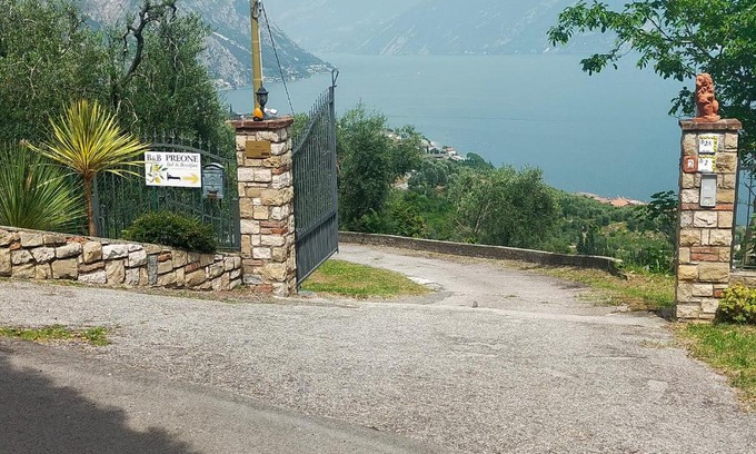 Limone sul Garda Bed & Breakfast | Welcoming Appartamento BeB Preone - Ideal for Families