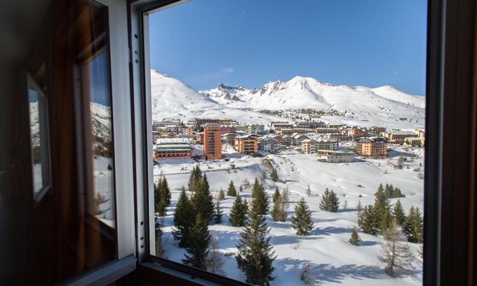 Passo del Tonale Apartment | Discover Appartamento Biancaneve: Pet and Child Friendly Retreat