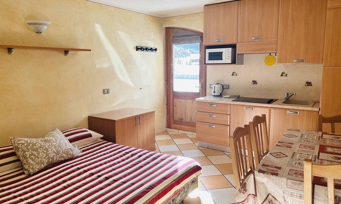 Livigno Apartment | Mountain View Apartment with Wi-Fi, Balcony & Garden