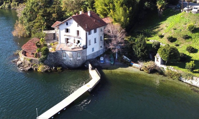 Cannobio Apartment | Oceanfront Retreat: Appartamento Ca Bianca with Pool & Views