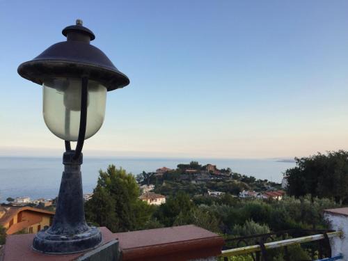 Caminia Apartment | Pet-Friendly Appartamento Caminia with Family Amenities