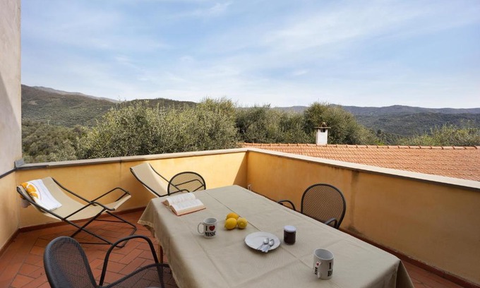 Bellissimi House | Pet-Friendly Retreat at Appartamento Camomilla - 9.5/10 Rating