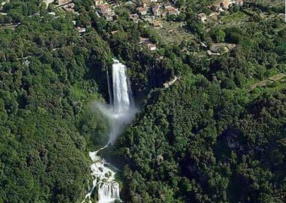 Le Marmore Apartment | Pet-Friendly Appartamento Cascate delle Marmore with Hot Tub