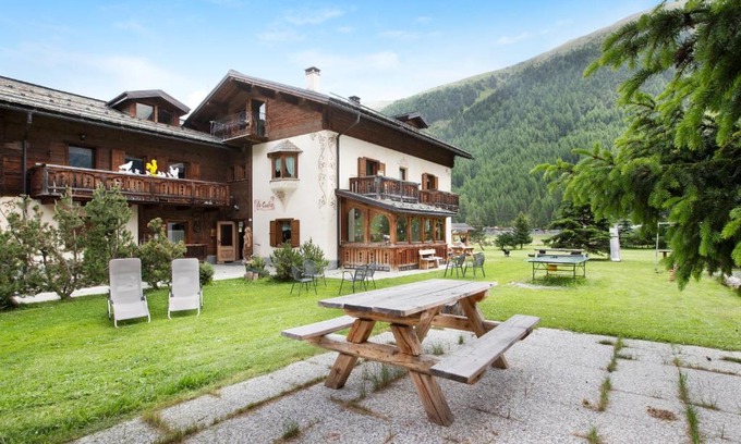 Livigno Apartment | Tranquil Appartamento Castagno Chalet Cambra: Rated 9.5/10