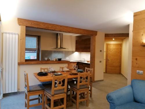 Bormio Apartment | Family-Friendly Getaway at Casa Caste - Appartamento Solena