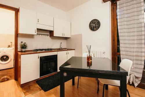 Downtown Apartment | Comfortable Stay at Appartamento Castelli - Family Friendly