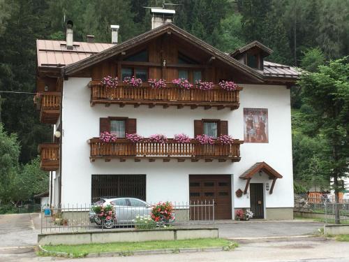 Cogolo House | Welcoming Appartamento Cogolo with Terrace for Families
