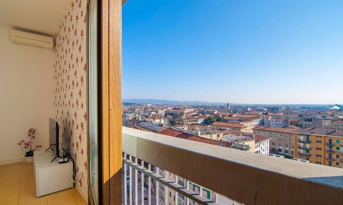 Cittadella Apartment | Bright Apartment with Balcony Near Train Station & Arena