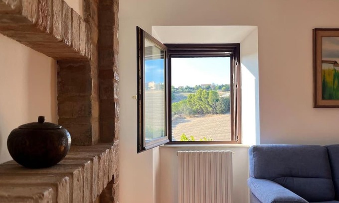 Fermo Apartment | Scenic Appartamento con vista: Family-Friendly Retreat