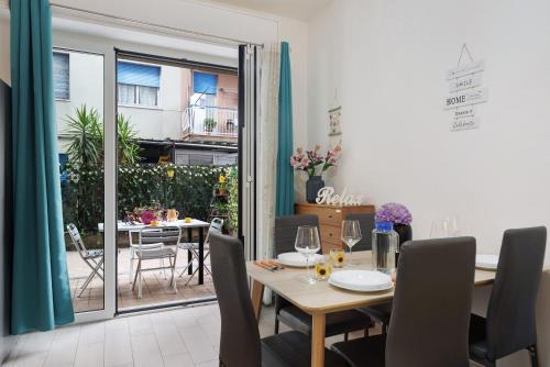 Rapallo Apartment | Relax at Denis: 4-Star Oceanfront Retreat with Pet-Friendly Perks