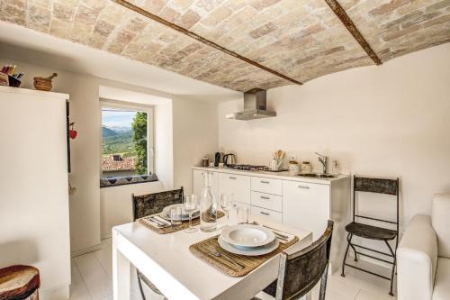 Rocca di Mezzo Apartment | Elegant Design Apartment with Mountain Views & Child Friendly