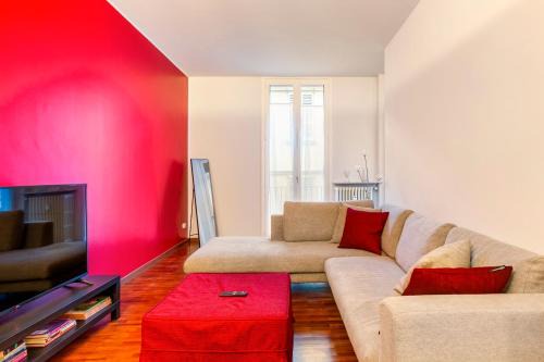 Voghera Apartment | Guest Rated 9/10 - Appartamento Duomo with Hot Tub