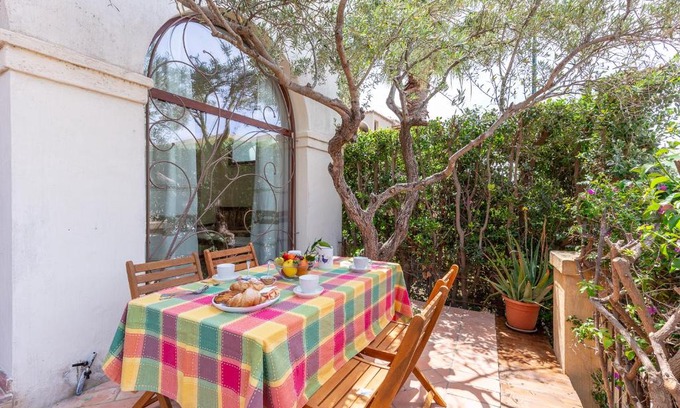 Villasimius Apartment | Elga Apartment: Family-Friendly Stay with Perfect 10 Rating