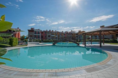 Lugana Apartment | Discover Appartamento Emerald: Guest Rated 9.7 with Pool