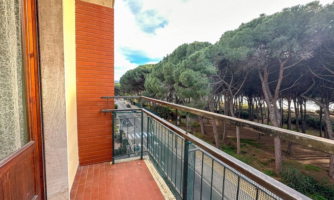 Follonica Apartment | Exceptional Stay at Appartamento Follonica 95 with Ocean View
