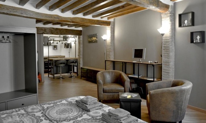 Parma City Centre Apartment | Inviting Appartamento Fontana: Family-Friendly Escape