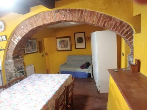 Lavaggiorosso Apartment | Pet-Friendly Appartamento Gelsomino for Family Getaways