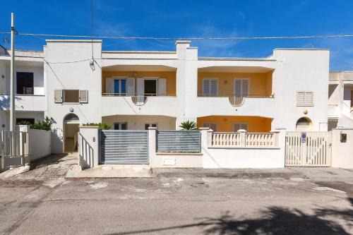 Torre dell'Orso Apartment | Pet-Friendly Appartamento Giade: 4-Star Excellence Awaits