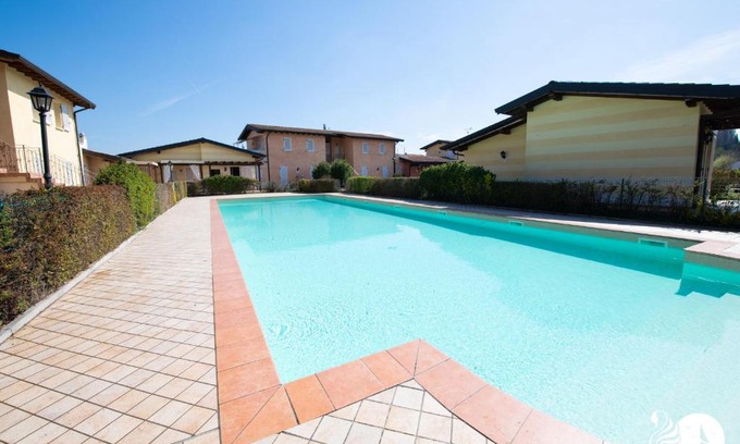 Crociale Apartment | Discover Appartamento Golf Resort: Pet-Friendly Retreat