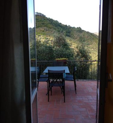 Lavaggiorosso Apartment | Cozy Appartamento il Giglio: Family and Pet-Friendly Stay