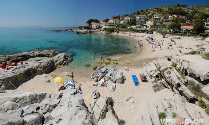 Seccheto Apartment | Family-Friendly Getaway at Appartamento il Giglio - 9/10!