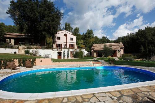 Sassetta Apartment | Exquisite Stay at Appartamento Il Leccio with Ocean View