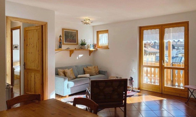 Ponte di Legno Apartment | Discover Appartamento il Sole: Pet-Friendly & Accessible Stay