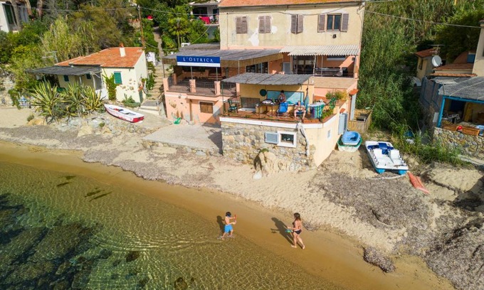 Scaglieri Apartment | Oceanfront Appartamento il Sottomarino - Guest Rated 9.4