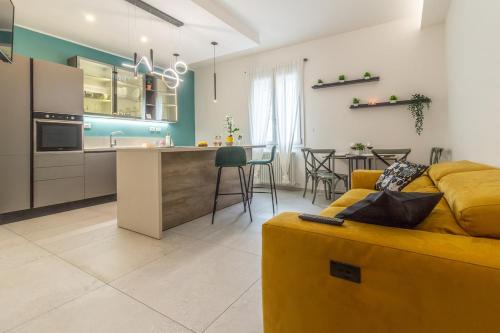 San Donato-San Vitale Apartment | Appartamento in corte privata doppio parcheggio gratuito