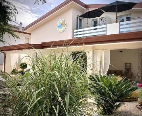 Ginosa Marina Apartment | Pet-Friendly Appartamento in Villa - Rated 9.7/10 by Guests
