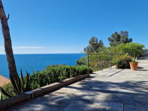 Capo Mimosa-Rollo Apartment | Discover Villa Mimosa: Pet & Child Friendly Retreat