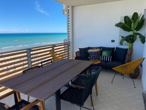 Roseto degli Abruzzi Apartment | Oceanfront Apartment with Terrace & Pet-Friendly Amenities