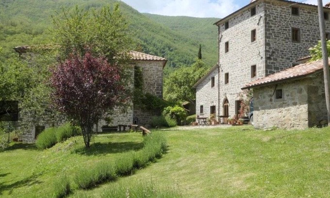 Caprese Michelangelo Apartment | Pet-Friendly Appartamento with Pool & Breakfast - 5 Stars