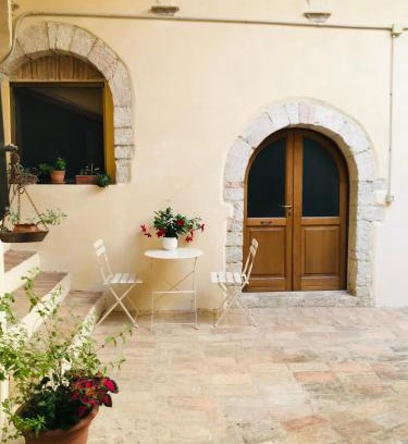 Trevi Apartment | Appartamento La Corte di Trevi