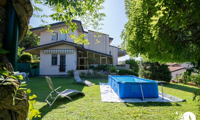 Cunettone-villa Apartment | Relaxing Stay at Appartamento La Fenice with Pool Access
