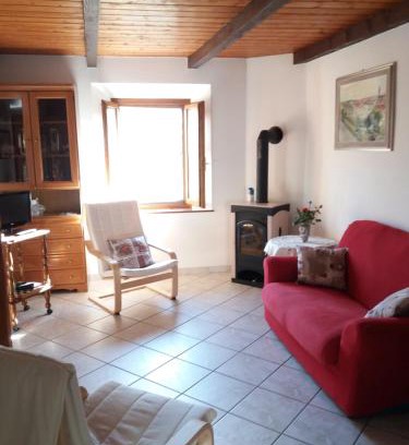 Pian degli Ontani Apartment | Pet-Friendly Appartamento La Volpe - Rated 9.3/10 by Guests