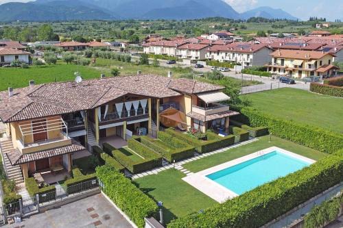 Raffa Apartment | Experience Appartamento la Terrazza with Pool & Ocean View