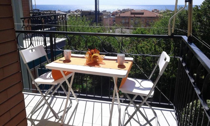 Ceriale Apartment | Family-Friendly Stay at Appartamento Lauretta with Pool