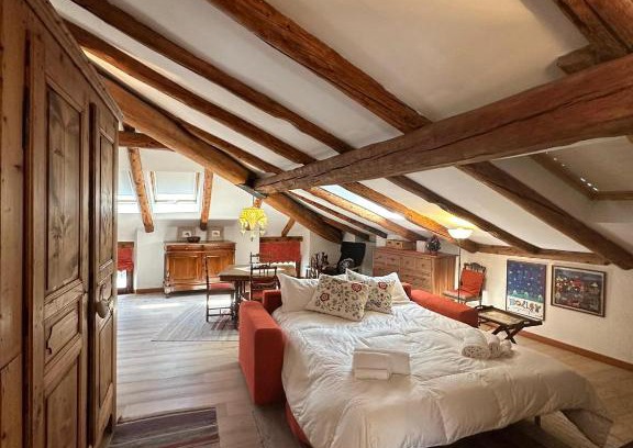 Bardonecchia Apartment | Oceanfront Appartamento Les Cimes with Breakfast & Views