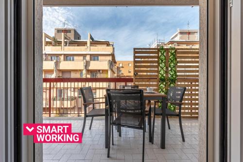 Borgo Vecchio Apartment | Inviting Appartamento Libertà con Terrazza for Families
