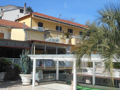 Pimonte Apartment | Cozy Appartamento Mare e Monti Two with Breakfast Included