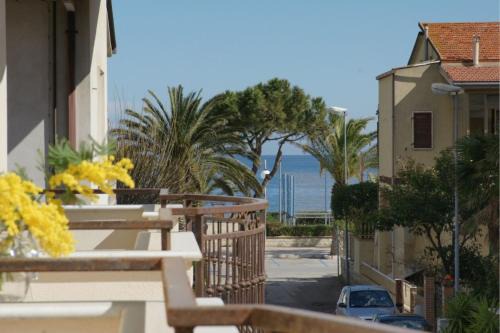Tortoreto Lido Apartment | Oceanfront Appartamento Minerva with Private Beach Access