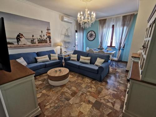 Follonica Apartment | Oceanfront Appartamento Miramare - Guest Rated 8.9/10