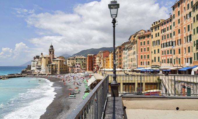 Camogli Apartment | Stylish Appartamento nel Centro di Camogli with Breakfast