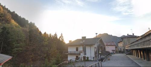 Oltre il Colle Apartment | Pet-Friendly Appartamento Oltre il Colle with 8.8/10 Rating